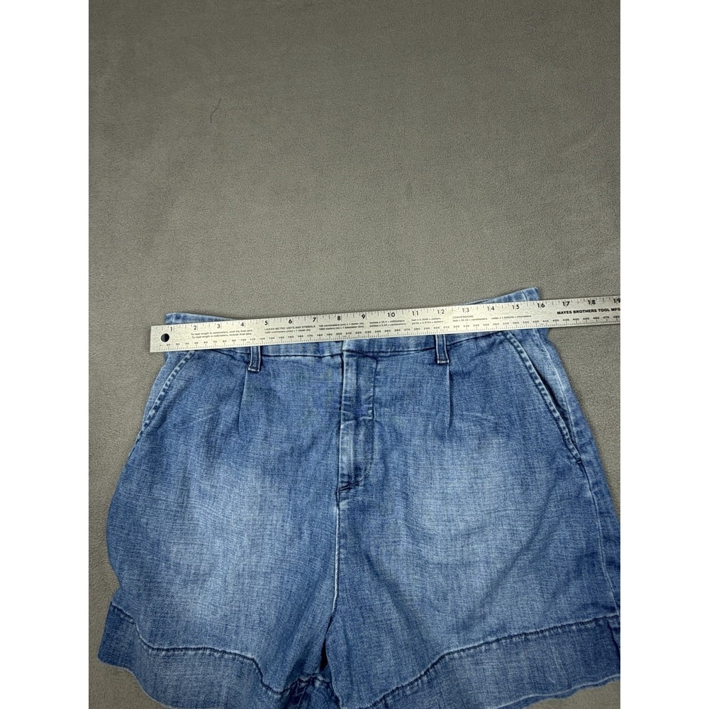 Frank & Eileen Waterford Denim Shorts Size 8 Blue Pleated Cotton Lightweight - Picture 3 of 8